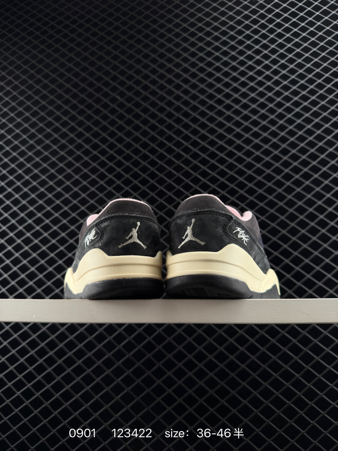 Air Jordan 4 Retro Flight Court